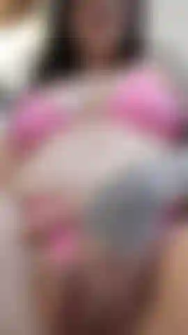 Je joue en gros plan avec des paroles et un visage grossiers !