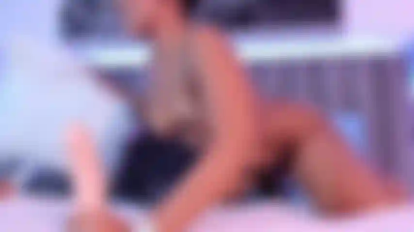 Je peux sûrement avaler ta bite entière.