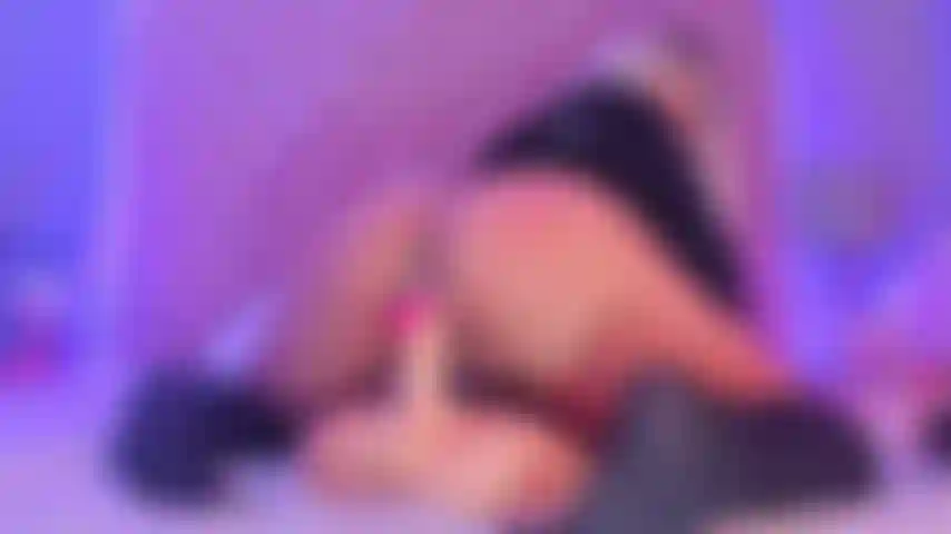 Monte un gros gode pendant que je gémis sale, pawg girl.