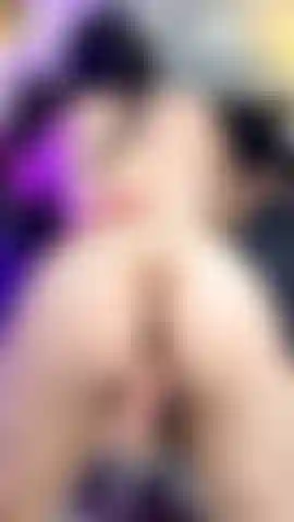 Une machine à baiser en levrette.