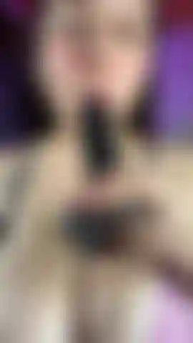 Fellation en gros plan.