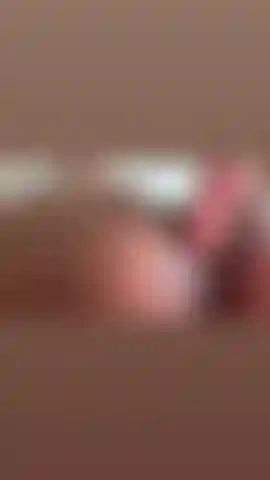 Pov de face en utilisant mon jouet de 15 cm pour jouir 😋.