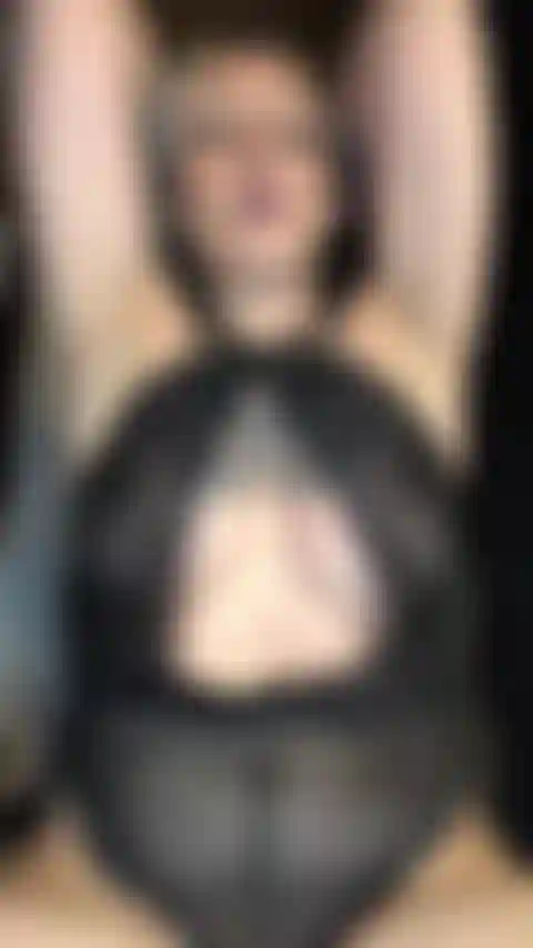 Regarde et coute moi hummmm.