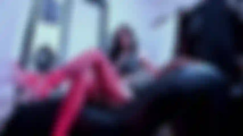 Joi avec des talons et du déni.