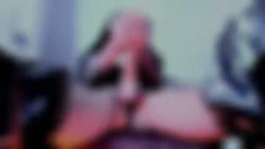 Chevauche cette bite avec cette chatte de poule mouillée.