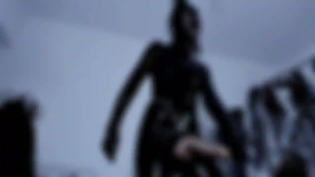 Je m'enfile en latex.