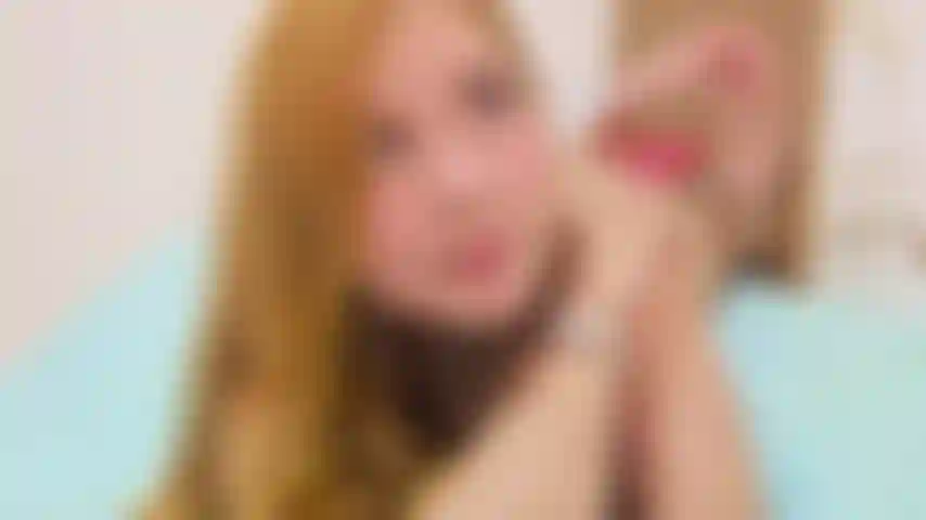 I got very horny before bed and I decided to use my pillow