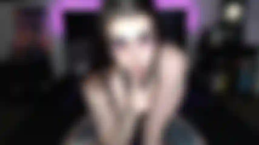 Le tricheur de homewrecking vous séduit, la femme nous attrape et se joint à la fête.