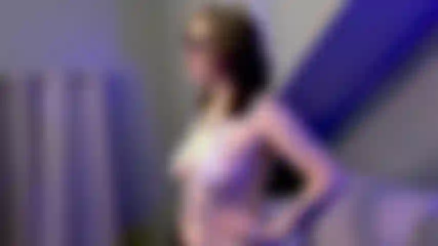 Mean girl se moque de ta micro bite.