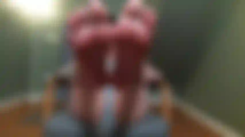 Obsédée par votre épouse parfaite (adoration des pieds/du cul).