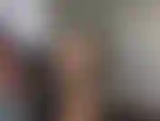 Si je gagne, il doit m'inviter à dîner. Gagne-t-il, qu'il me baise ! ;) Depuis j'en ai sans doute pris la bouche trop pleine ;) ! Je suis tellement en sécurité que j'ai gagné le jeu de cartes "pub crawl" :(! Mais il a le meilleur.