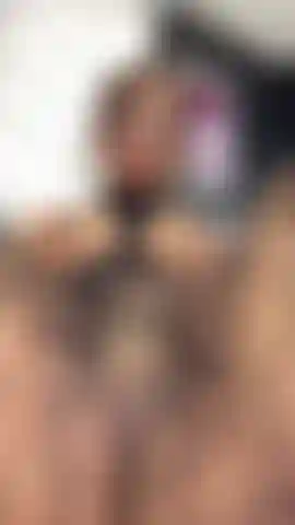 Mets ta bite en moi s'il te plaît.