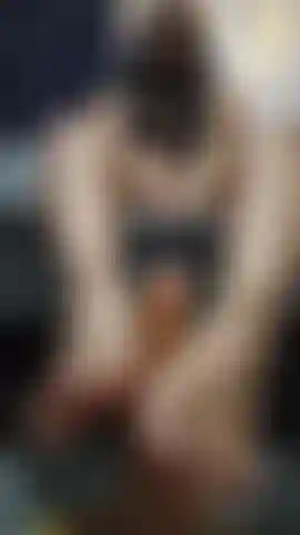 Nue pour toi et ta bite.