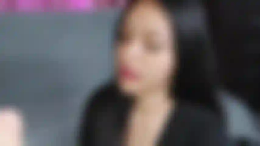 Laisse-moi te sucer la bite.