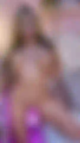 This blondie needs your dick!