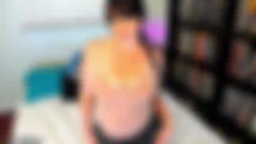 Détruite par les seins d'eli !