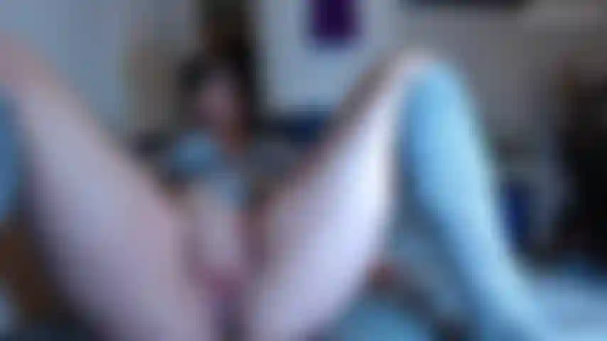 Un énorme jouet de baise crémeuse.