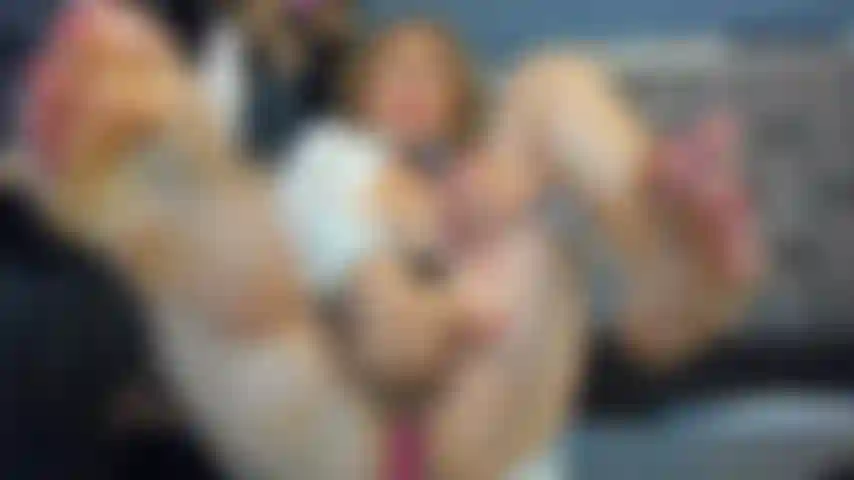 4 Des doigts dans ma chatte.