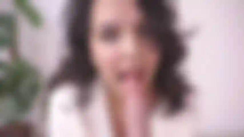 Achetez si vous voulez jouir sur mon trou du cul.