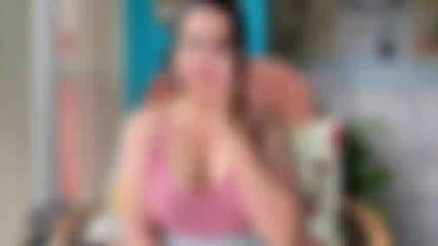 Des seins plus laiteux que vos femmes.