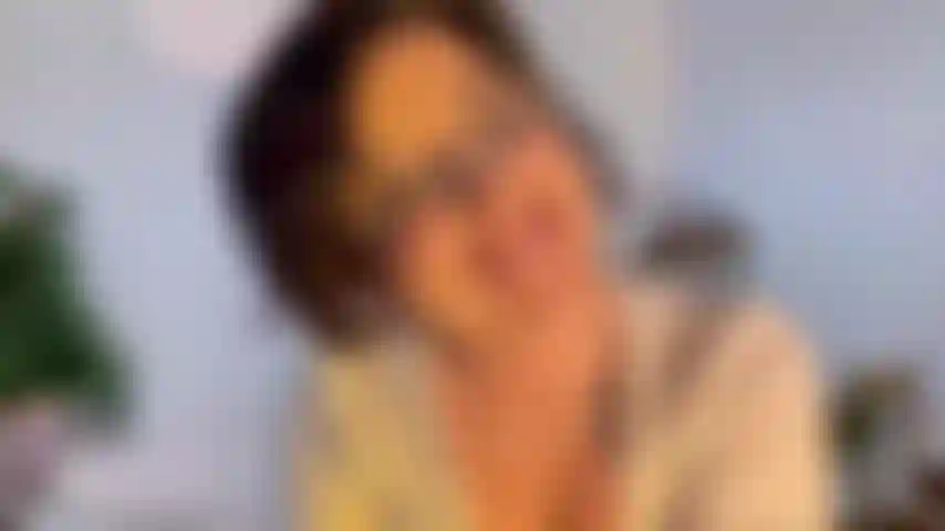 Suce et baise mon demi-frère (vidéo de machine à baiser).