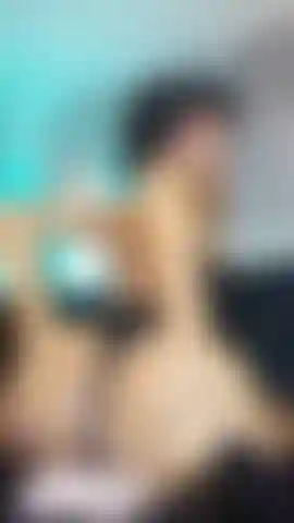 Je chevauche ta bite.