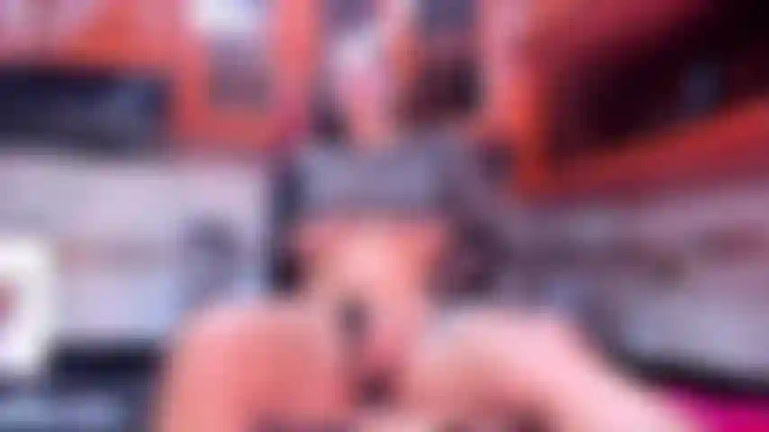 Mets-moi sur le comptoir et baise-moi !