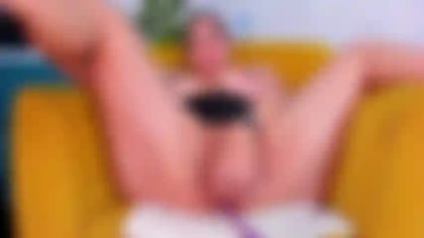 Ma chatte est très chaude, on joue ?