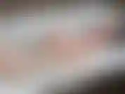 Joue à l'heure du bain - je suis excitée pendant que je prends mon bain, je commence à toucher tout mon corps avant de me doigter, de chevaucher mon jouet à ventouse et de jouir dans mon bain.