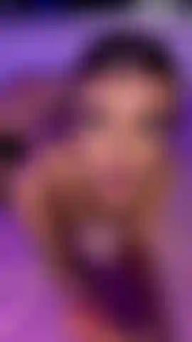 Look how i tease u and make u weak for my lips