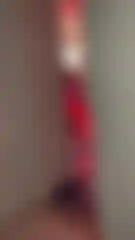 Quelqu'un m'a espionnée à travers le miroir et je n'ai pas pu m'arrêter.