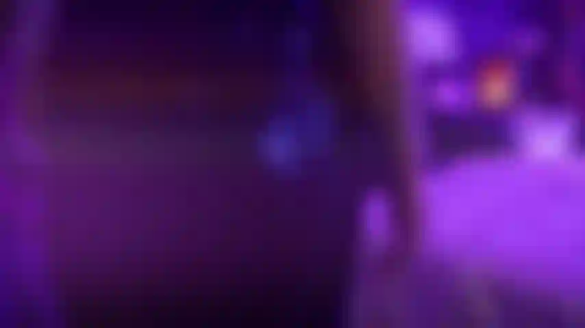 J'aime entendre un homme crier mon nom.