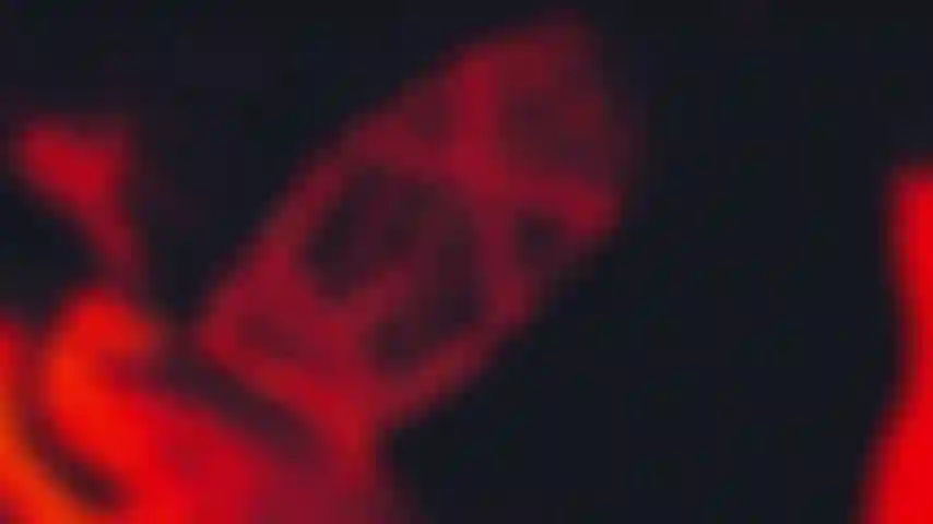 Sensuelle, manipulatrice, exotique et érotique.