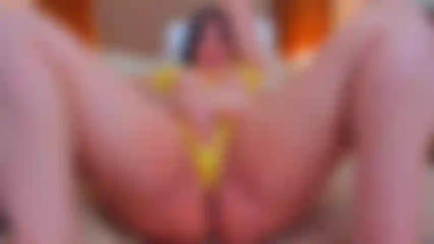 Je caresse ma chatte avec tes doigts ?