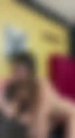 Bonne suceuse, pipe et gorge profonde.