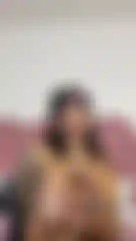 Ahegao et le sexe oral profond.