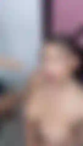 Baise en gorge profonde.