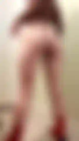 showing off my phat booty in a g string :p