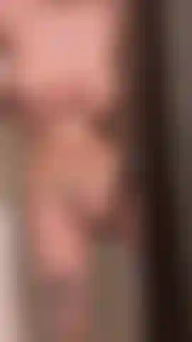 Une douche chaude et sexy en solo.