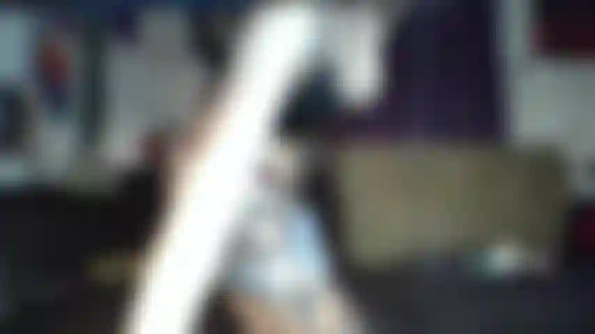 Regarde-moi secouer mon petit cul.