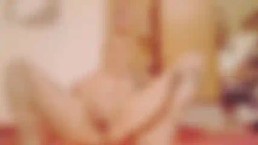 Je joue avec mon jouet bbc.