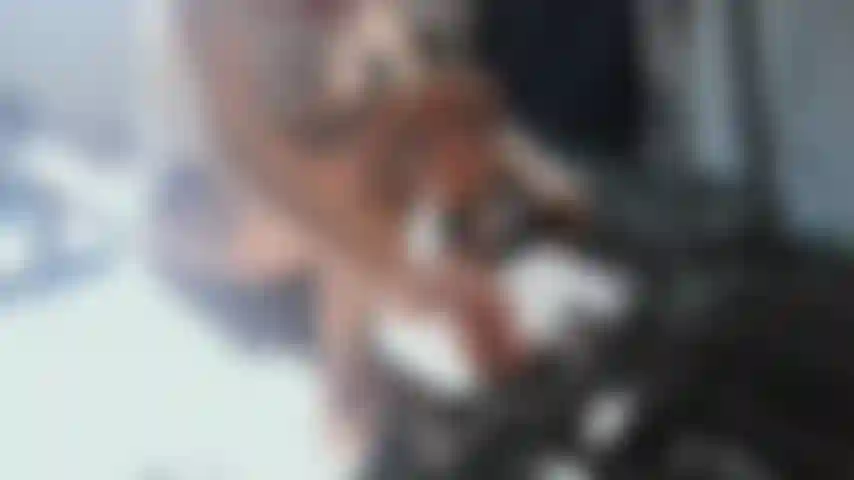 Regardez-moi m'entraîner sur une machine à ramer, habillée, cette fois ;).