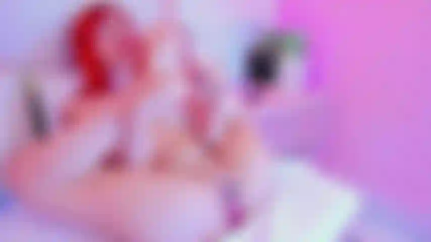 Une pipe bâclée avec des pieds, baise ma chatte et suce mes pieds en même temps.