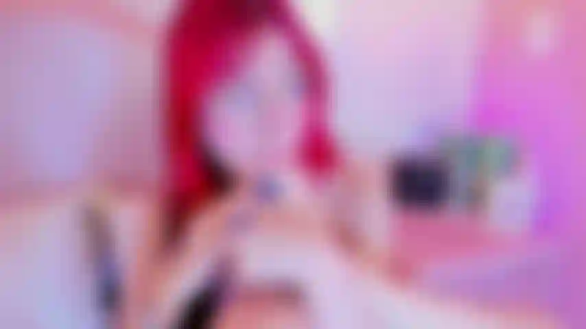 Étouffée par mes pieds, bâillonnée !