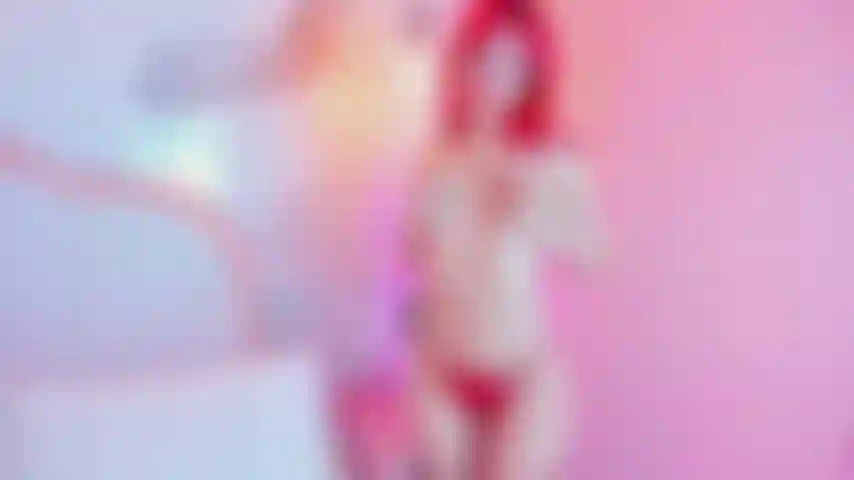 Je baise ma chatte serrée pendant que je suce mes pieds et ahegao.