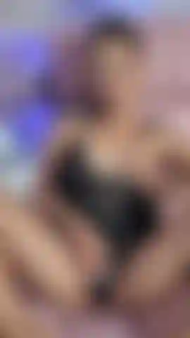 RUBBING UP MY PANTIES