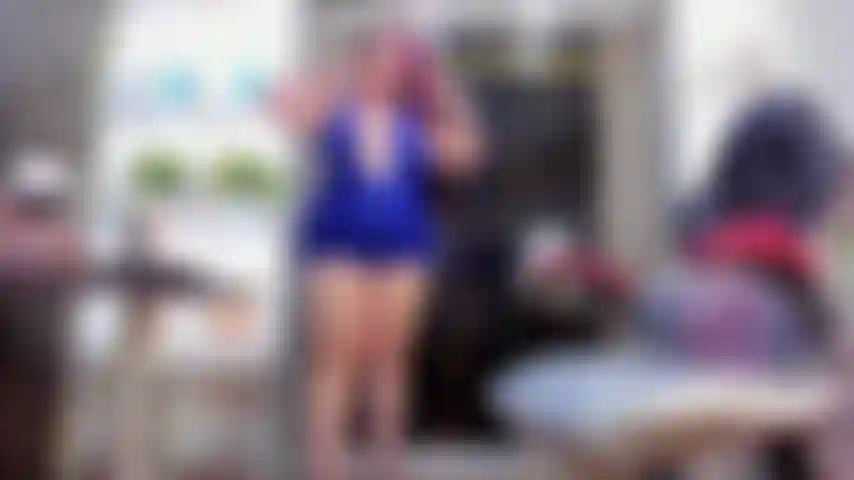 Fais-le vite et ne t'arrête pas, donne-moi ton sperme.