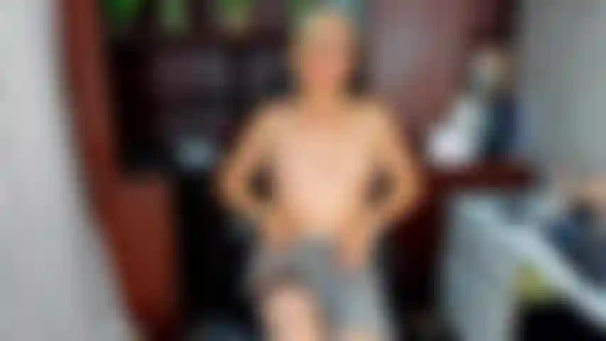 Utilisant_my_cute_toys_in_the_office.