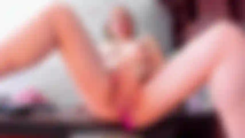 Play_pussy_in_the_office.