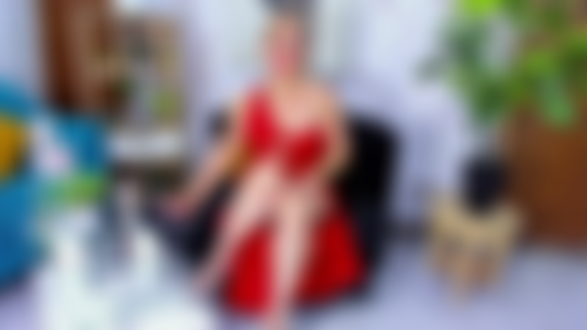 Fais-le vite et ne t'arrête pas dans le salon.